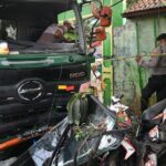 Truk Kontainer Ugal-ugalan di Tangerang: Bagaimana Respons Polisi?